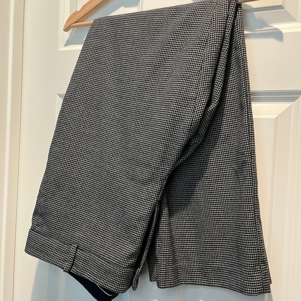 Ann Taylor Black and White Houndstooth Pants